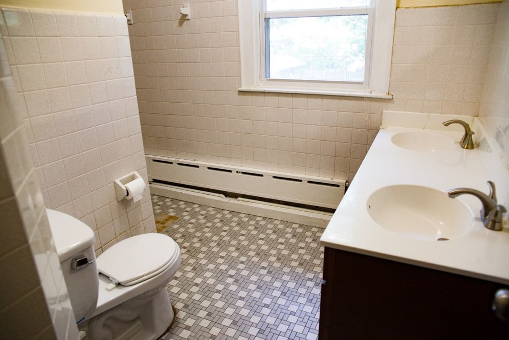 Minneapolis Apartment: 809 6th St SE