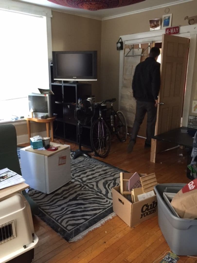 Minneapolis Apartment: 1014 7th St SE