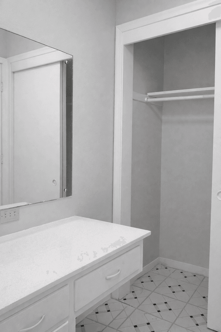 Minneapolis Apartment: 810 8th St SE