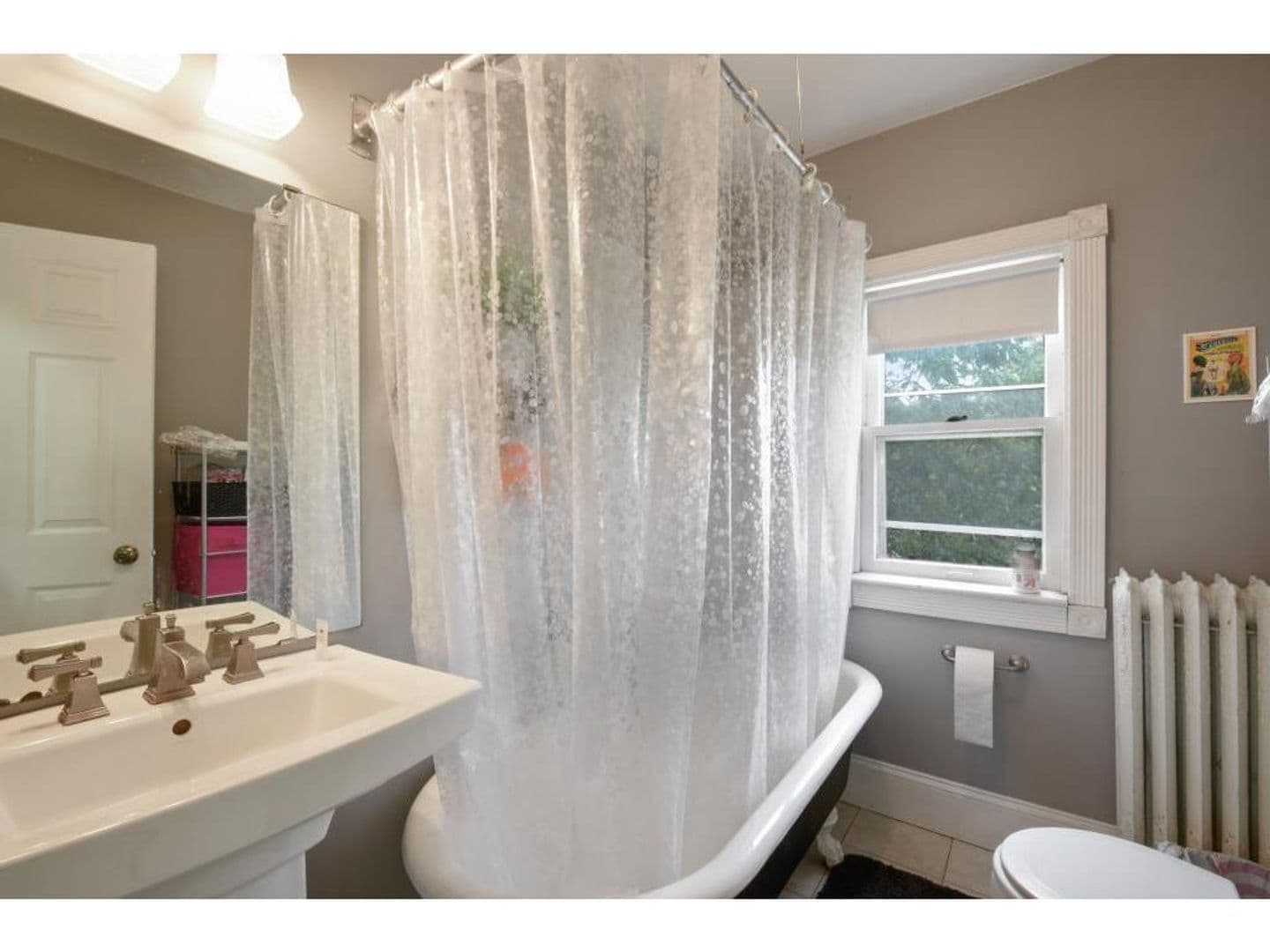 St. Paul Apartment: 1270 Seminary Ave