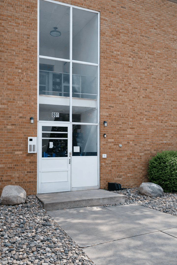 Minneapolis Apartment: 801 University Ave SE