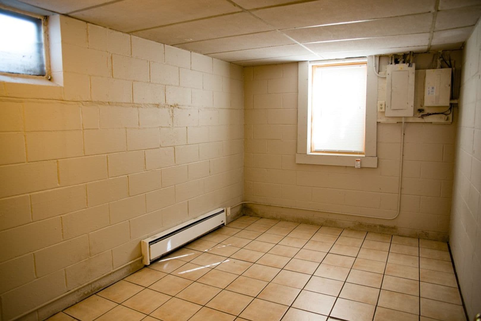 Minneapolis Apartment: 1104-06 13th Ave SE