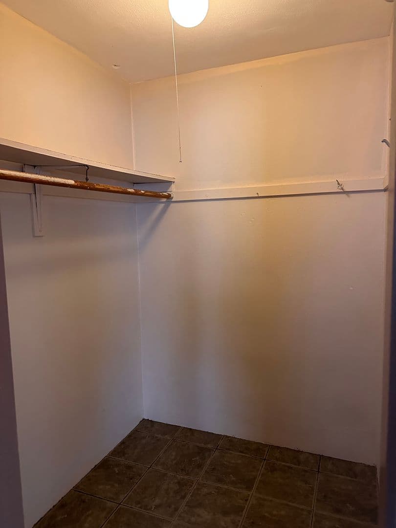 Minneapolis Apartment: 318 8th Ave SE