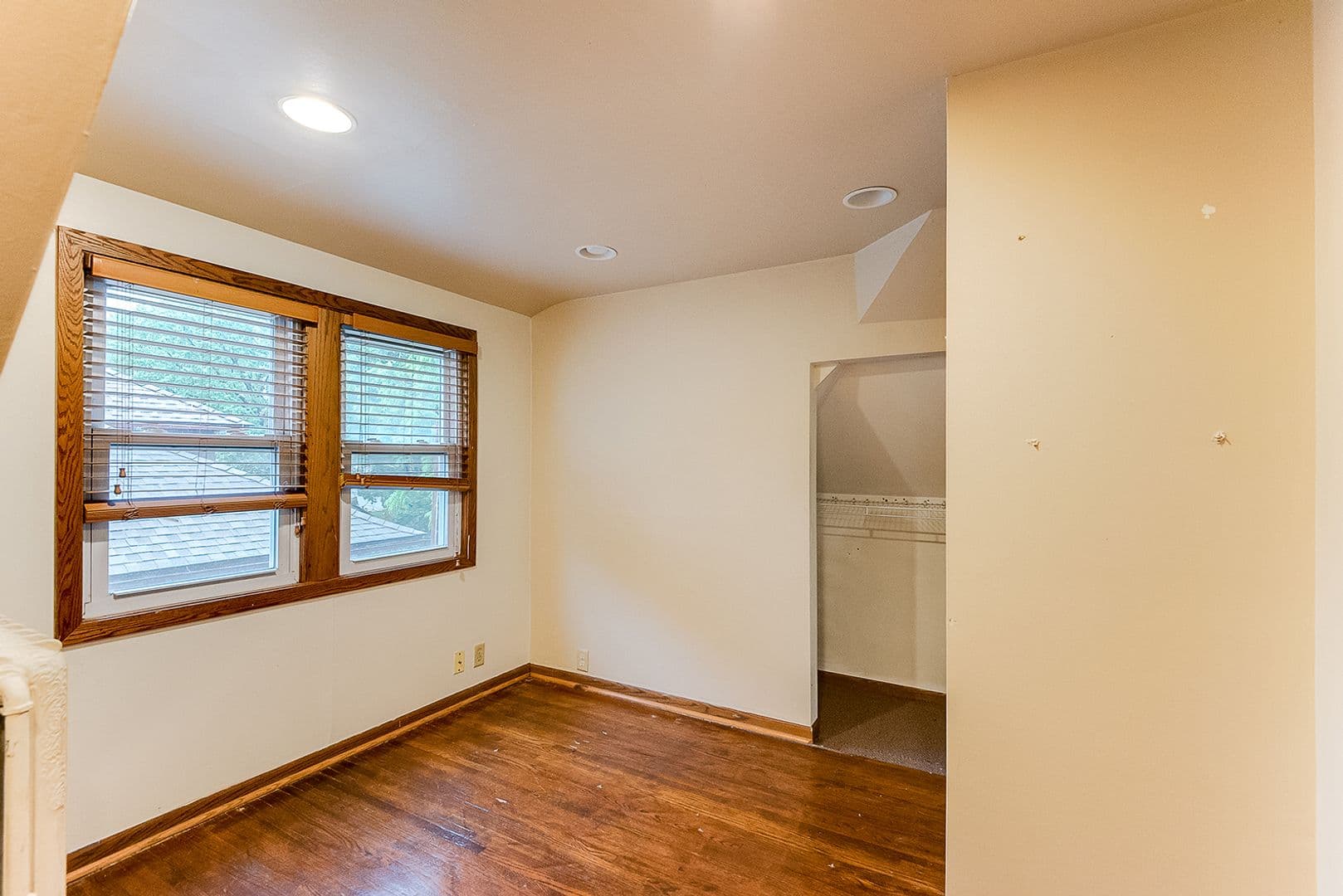 St. Paul Apartment: 293 Wilder St