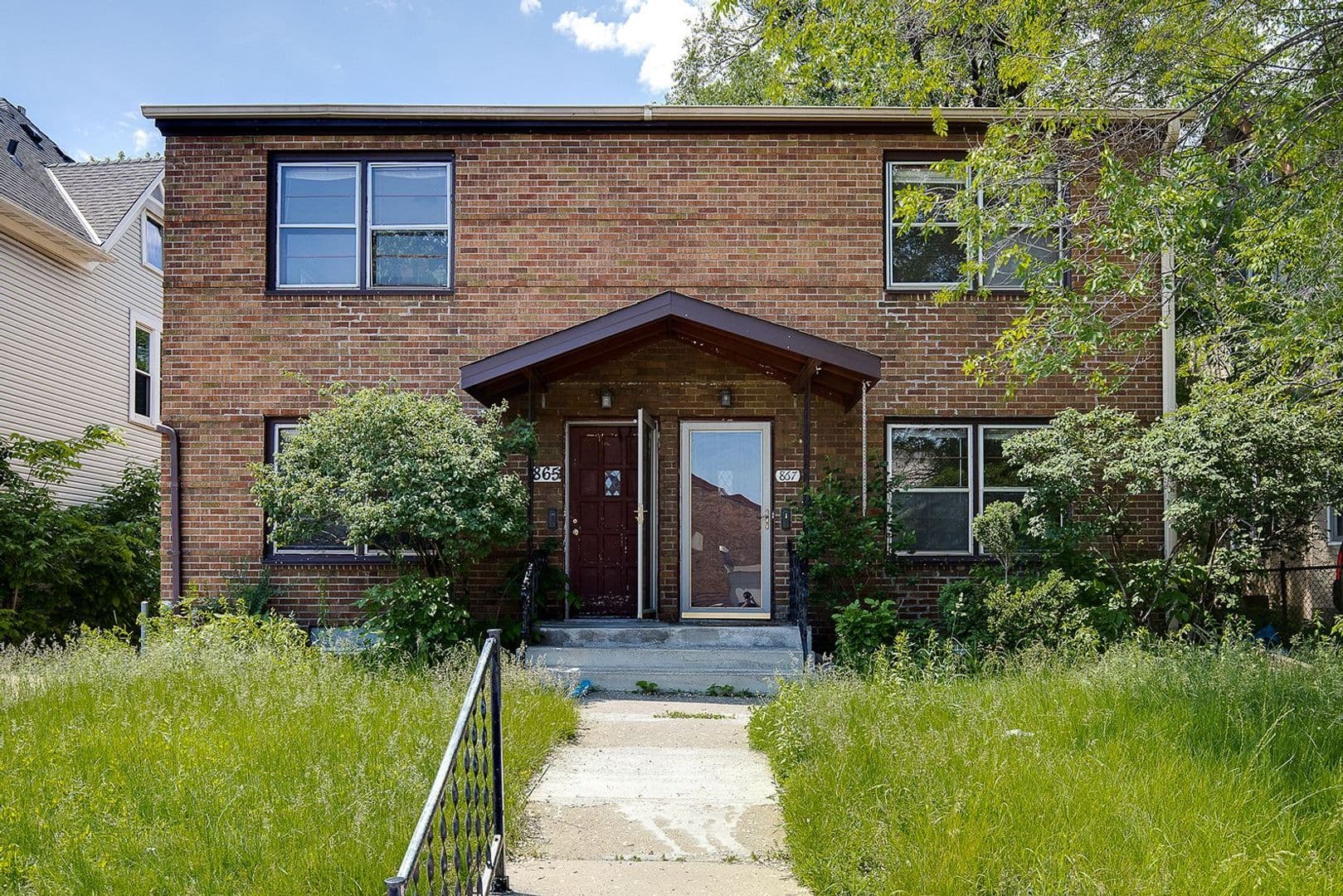 St. Paul Apartment: 865-67 Snelling Ave N