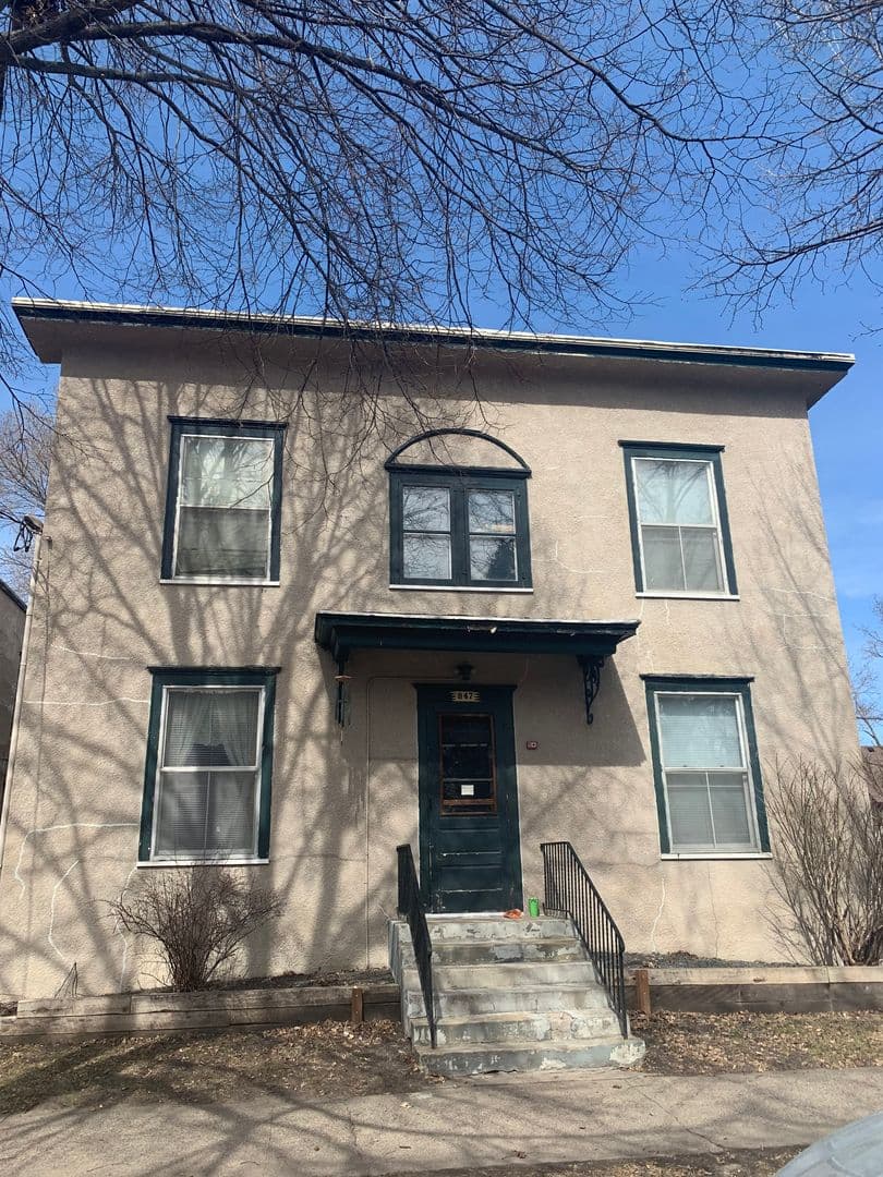 Minneapolis Apartment: 847 Summer St NE