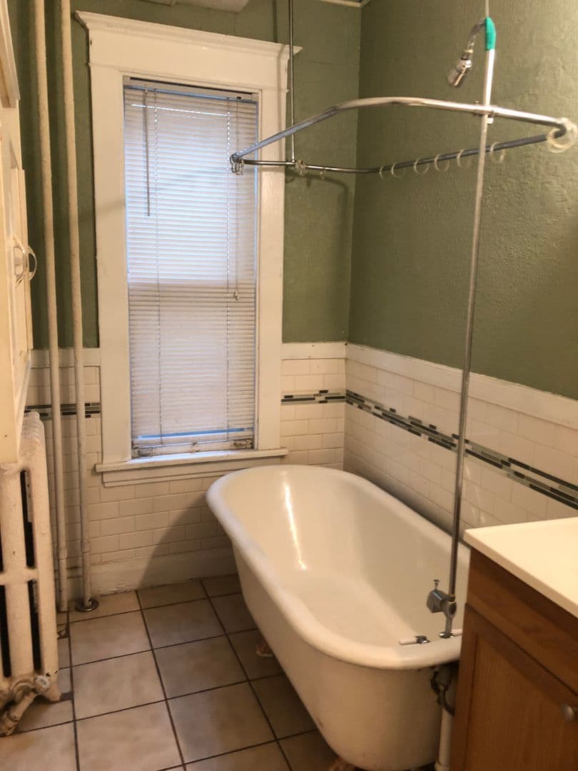 Minneapolis Apartment: 1114-16 14th Ave SE