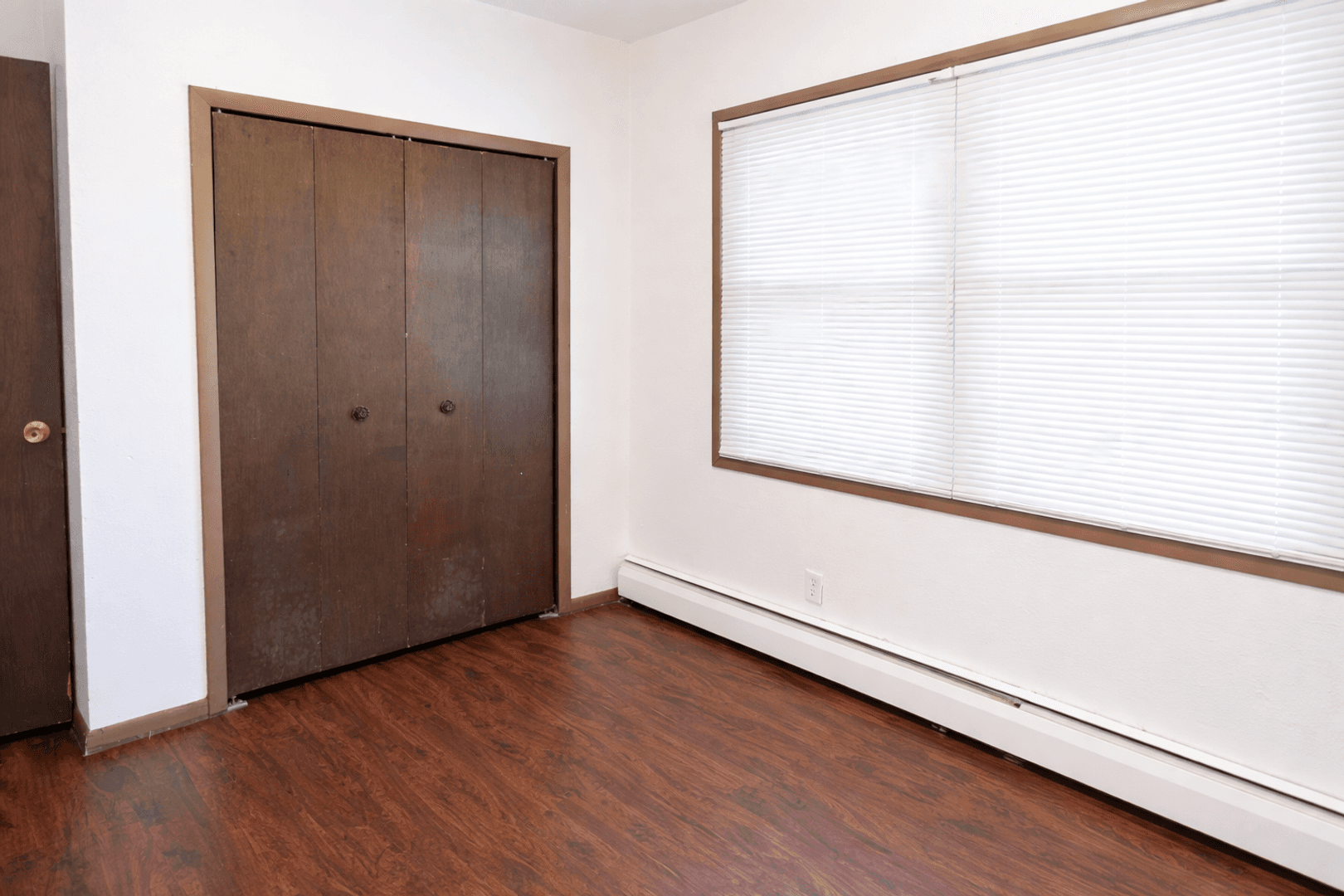Minneapolis Apartment: 513 8th Ave SE