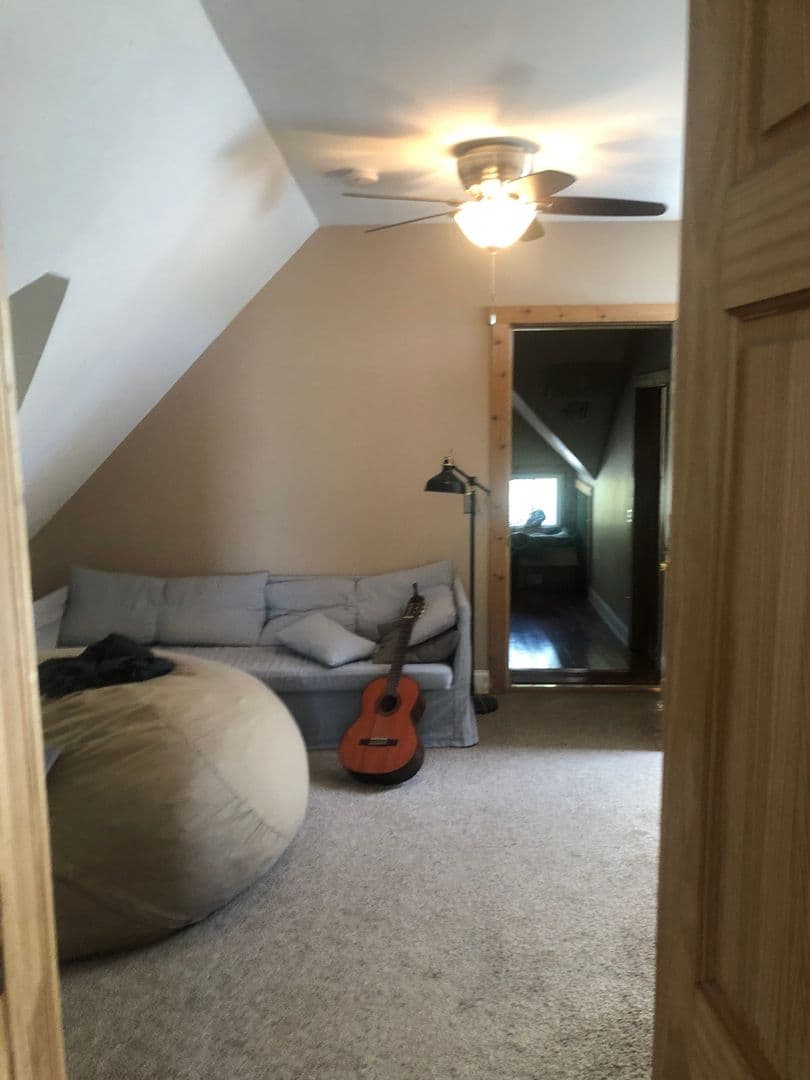 Minneapolis Apartment: 821 6th St SE