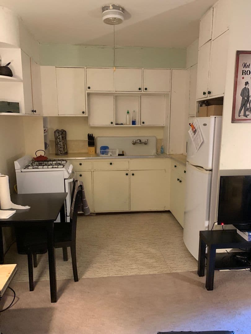 Minneapolis Apartment: 813 University Ave SE