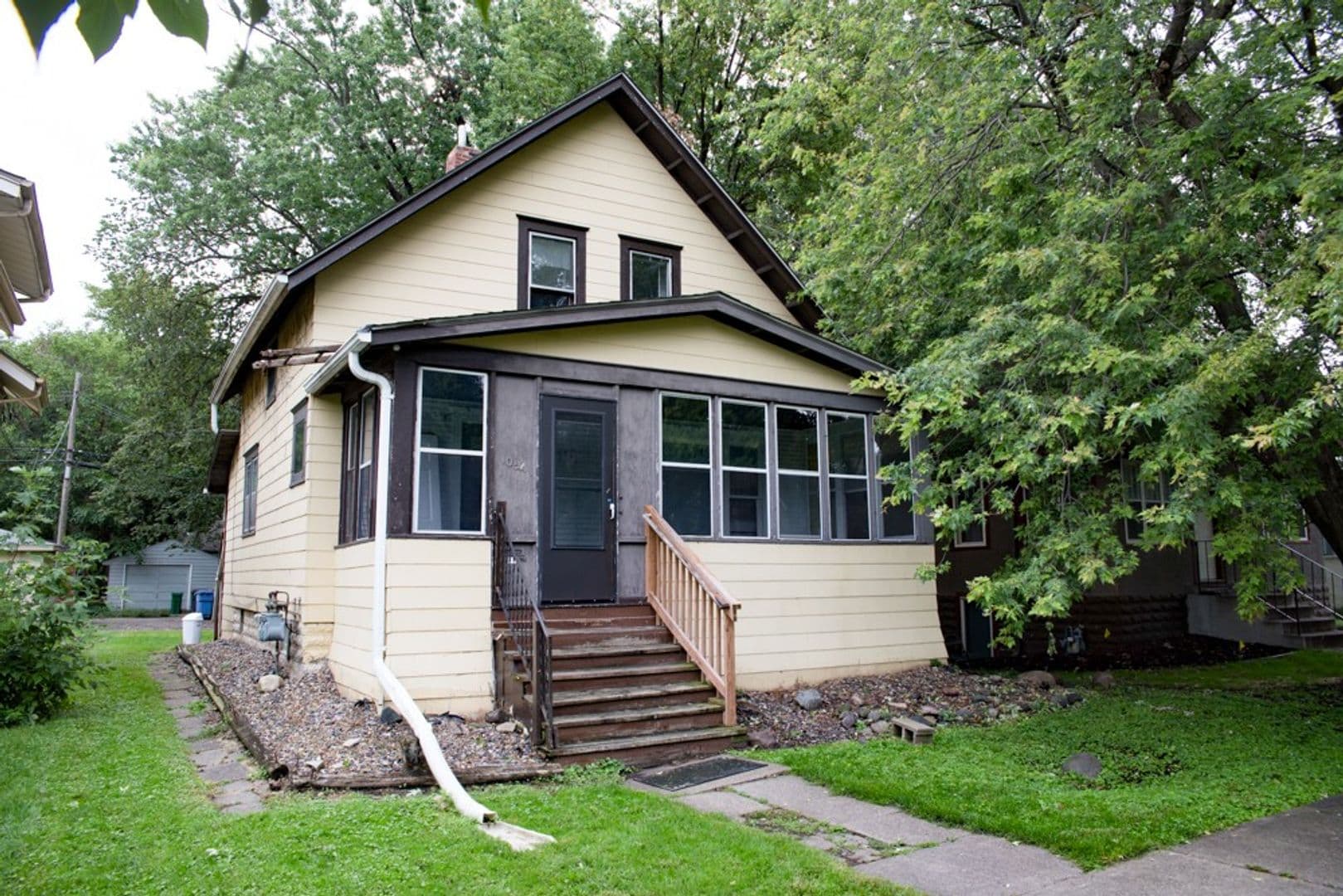 Minneapolis Apartment: 1054 24th Ave SE