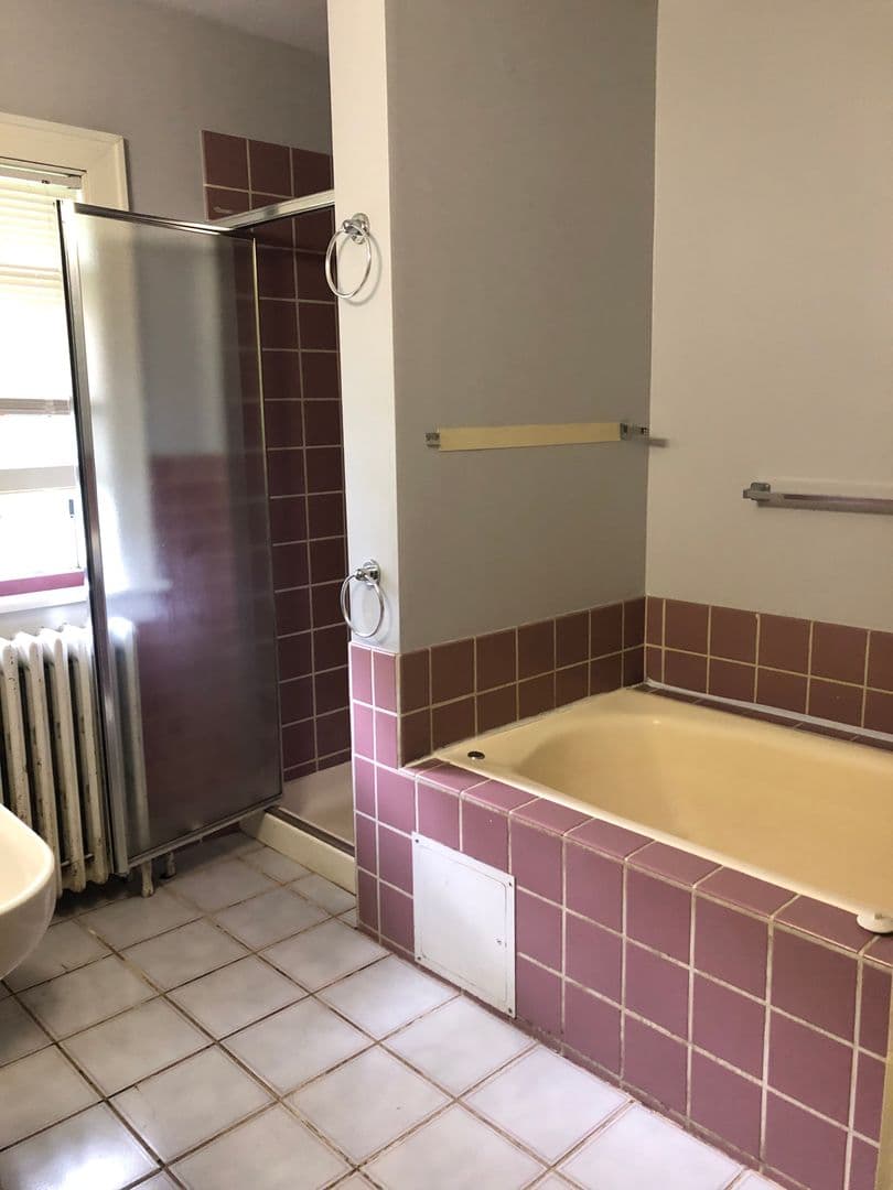 Minneapolis House: 1076 18th Ave SE