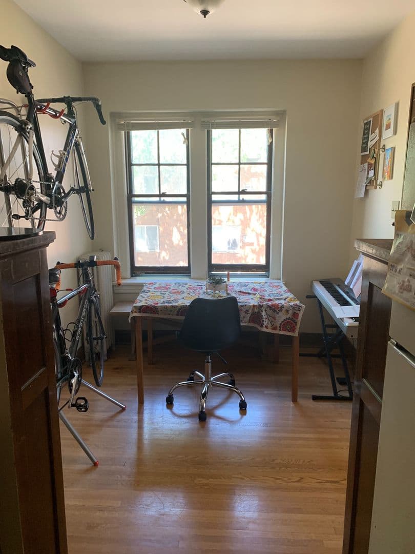 Minneapolis Apartment: 813 University Ave SE
