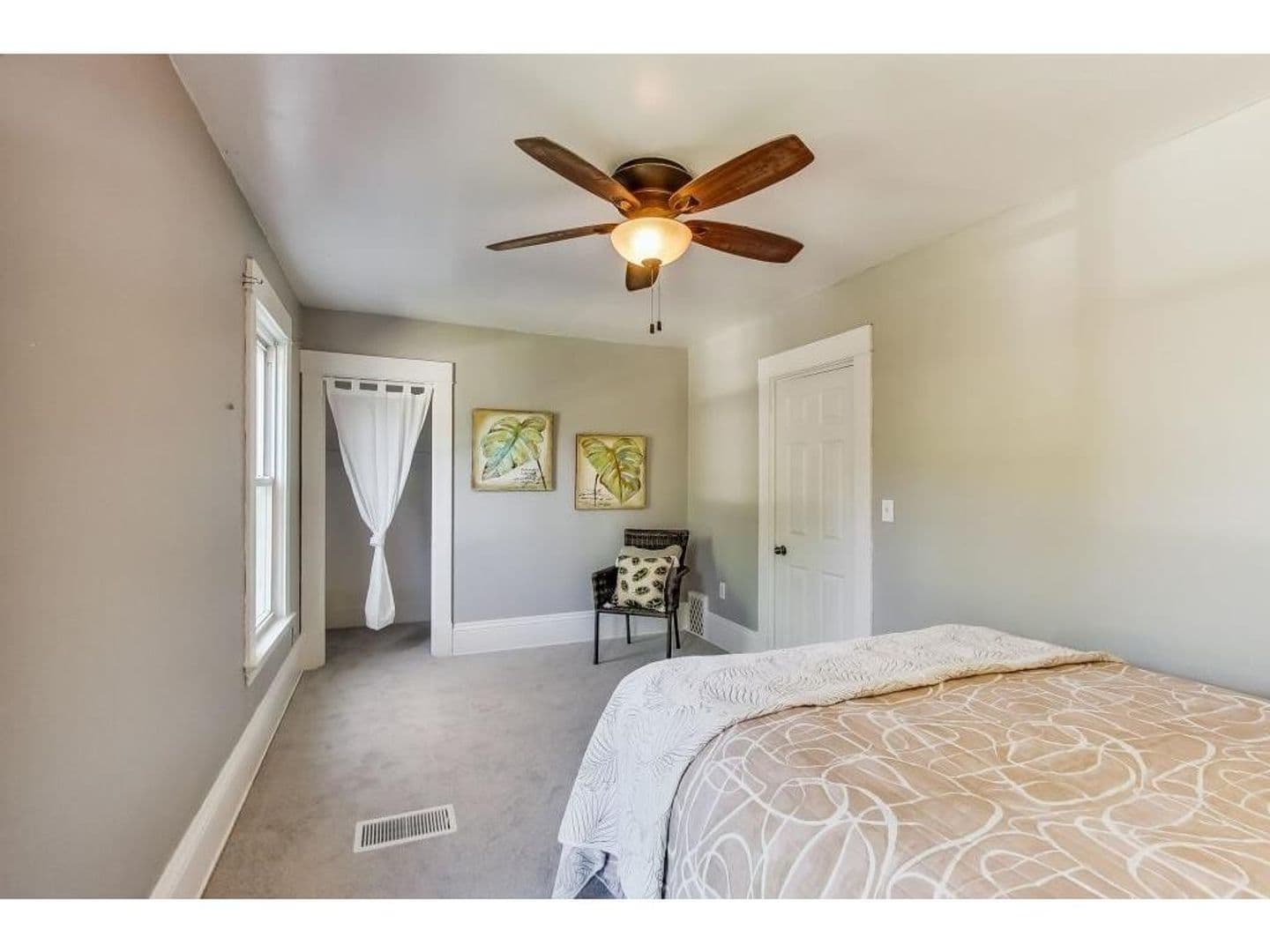 St. Paul House: 1594 Van Buren Ave