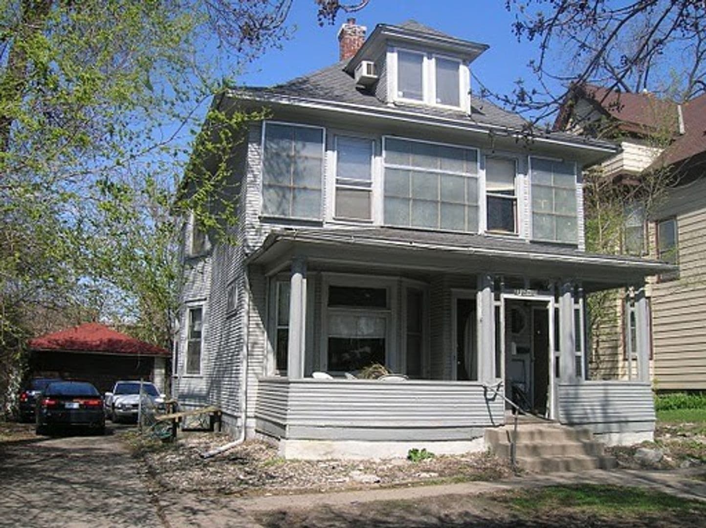 Minnneapolis Apartment: 2717 Delaware St SE