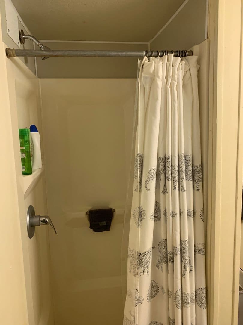 Minneapolis Apartment: 813 University Ave SE