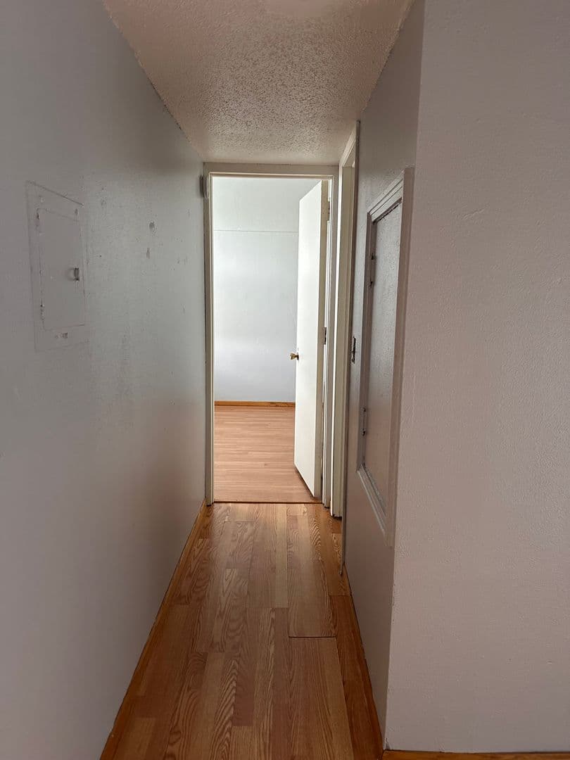 Minneapolis Apartment: 414 7th Ave SE