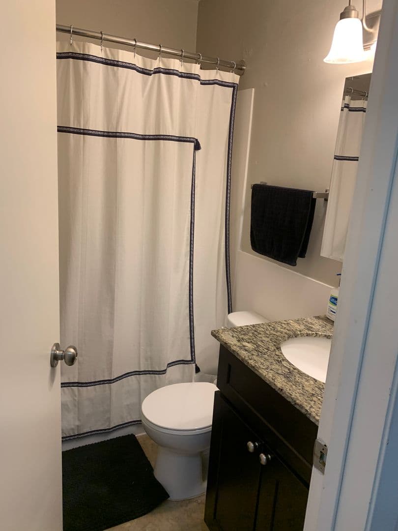 Minneapolis Apartment: 815 13th Ave SE