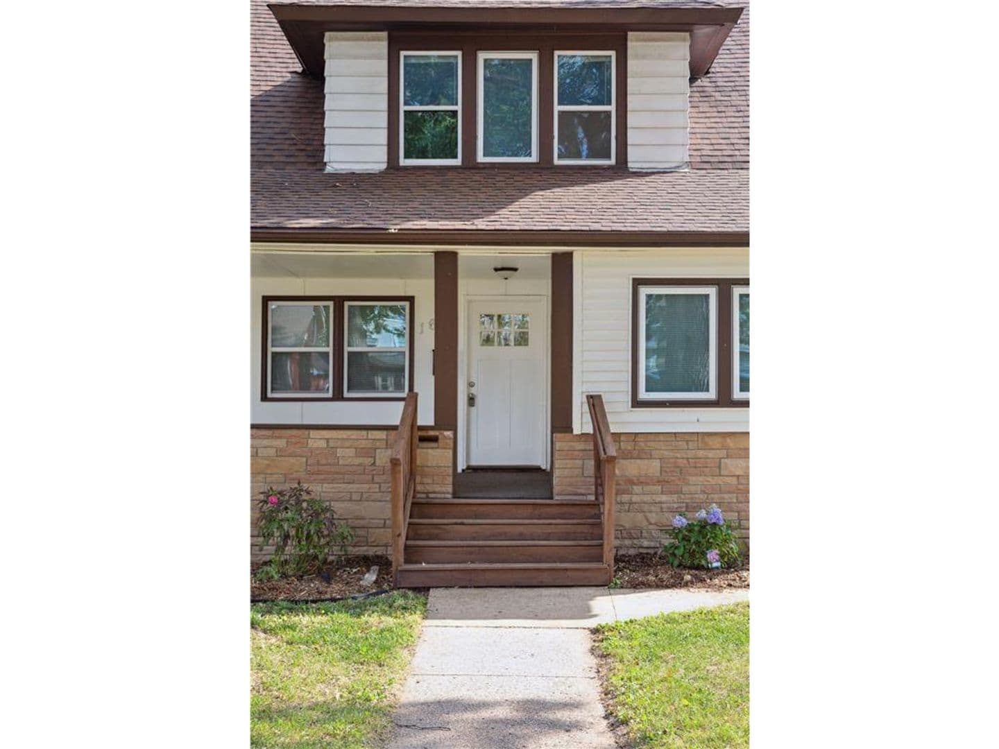 St. Paul House: 1642 Marshall Ave