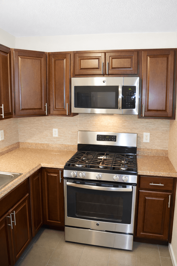Minneapolis Apartment: 319 8th St SE
