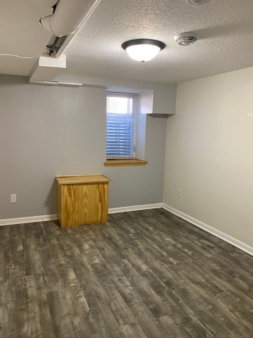 Minneapolis Apartment: 1212 Como Ave SE