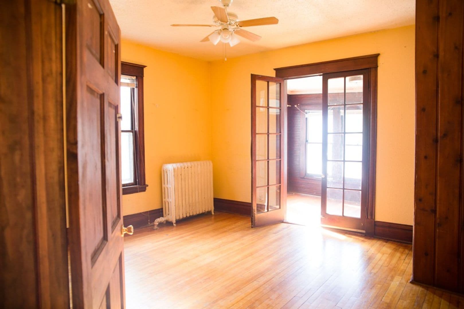 Minneapolis Apartment: 1309 E Hennepin Ave