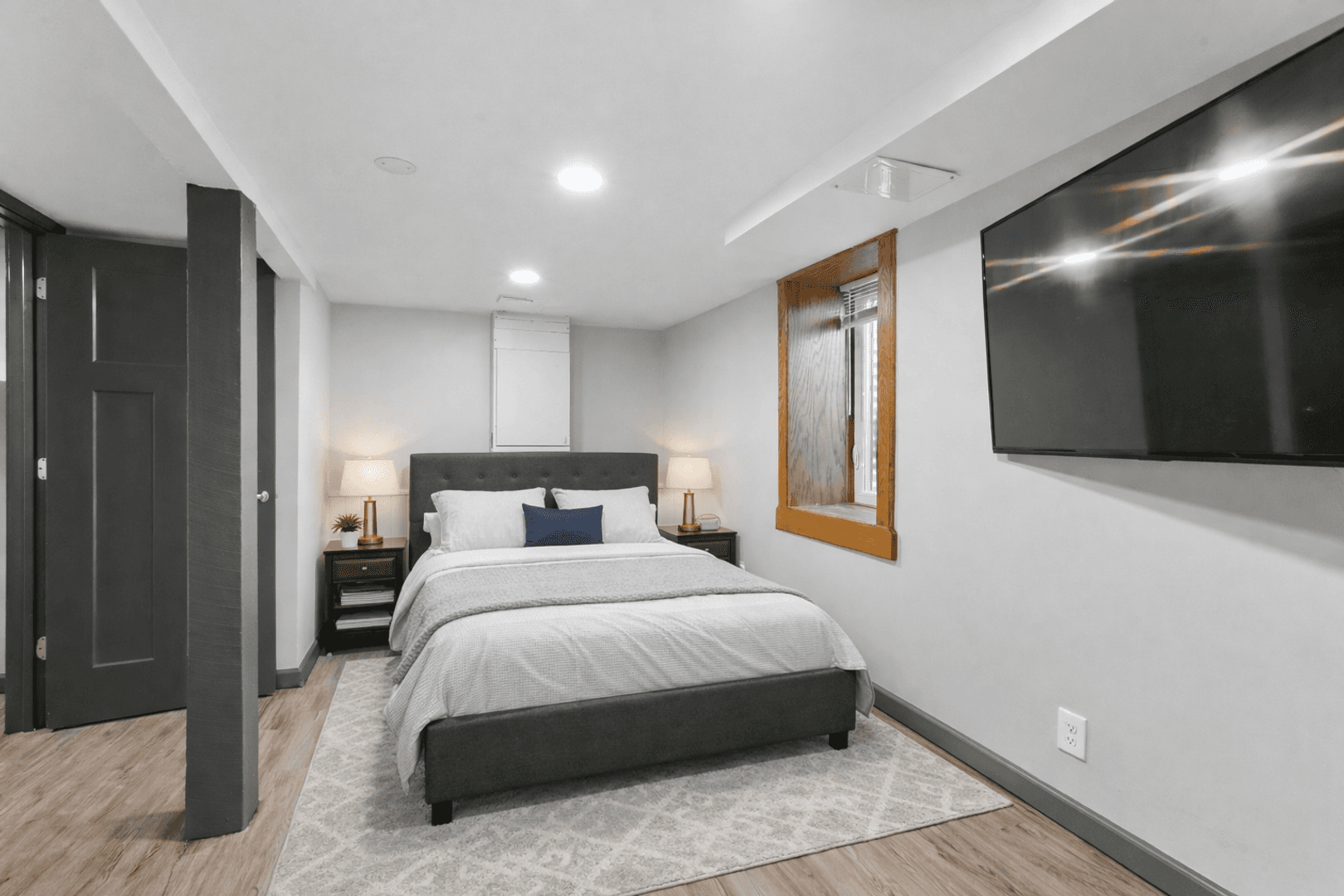 St. Paul House: 1468 Carroll Ave