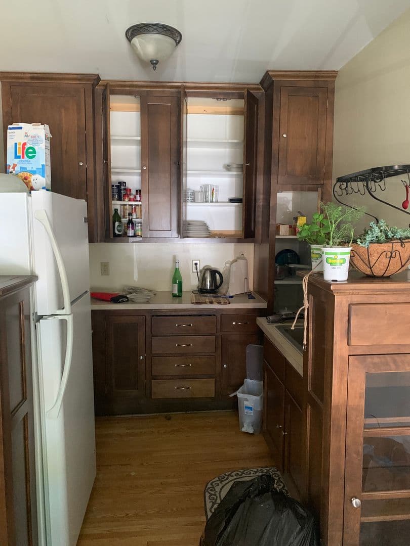 Minneapolis Apartment: 813 University Ave SE