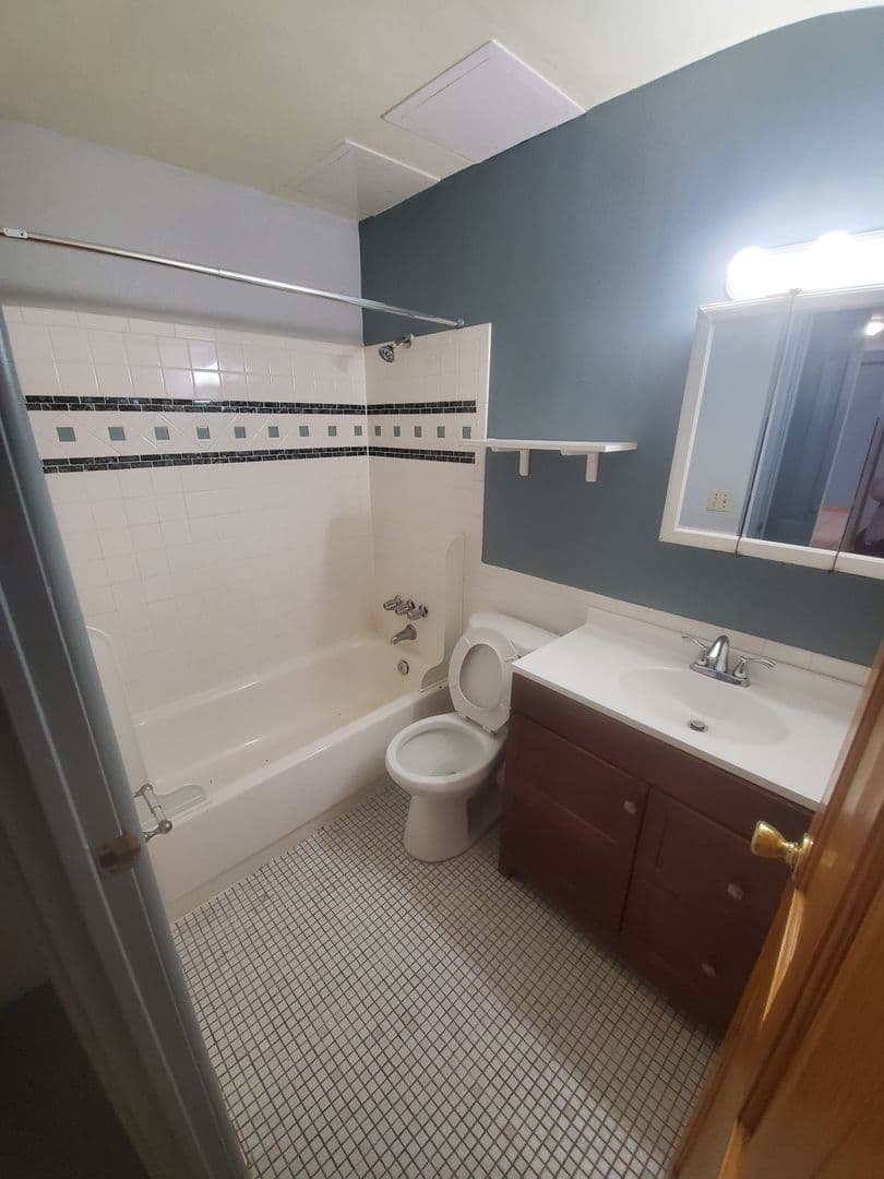 Minneapolis Apartment: 414 7th Ave SE