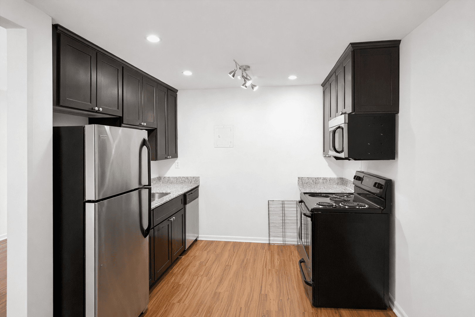 Minneapolis Apartment: 815 13th Ave SE