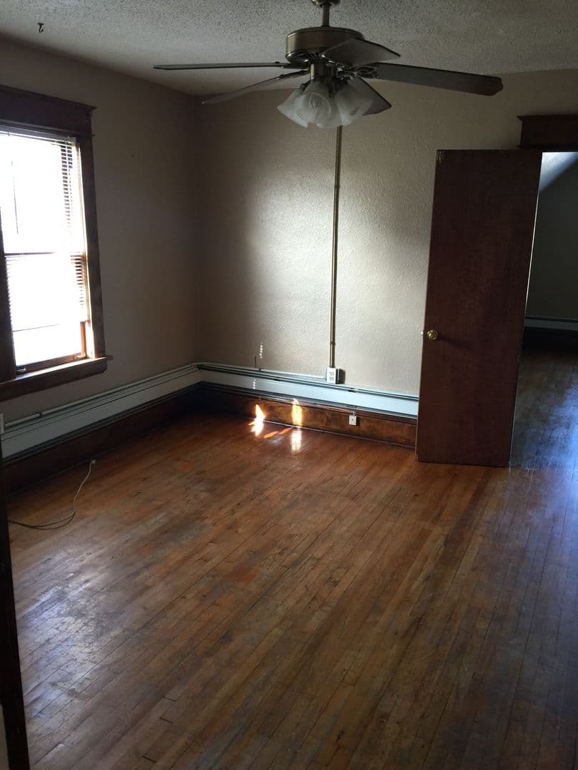 Minneapolis Apartment: 811 28th Ave S