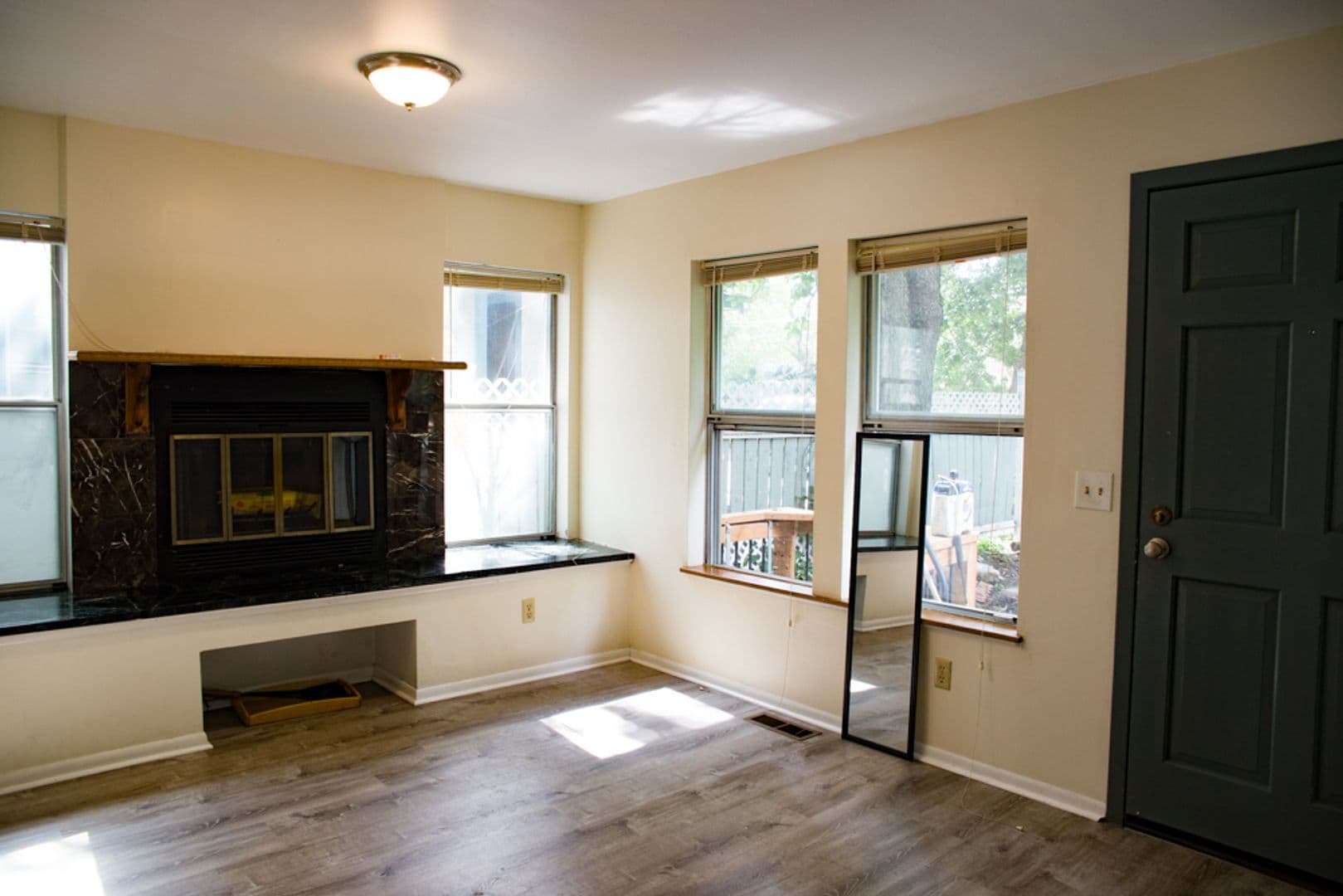 Minneapolis House: 425 8th Ave SE