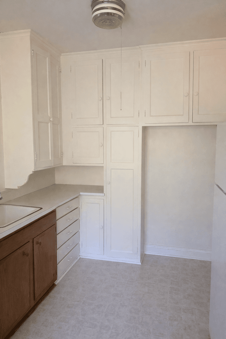 Minneapolis Apartment: 813 University Ave SE