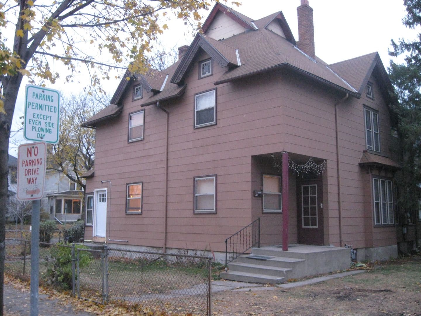 Minneapolis Apartment: 628-30 11th Ave SE