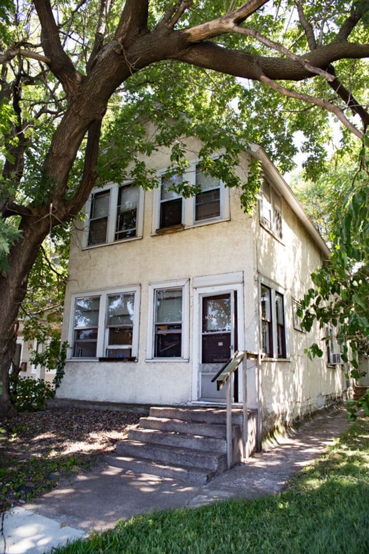 Minneapolis Apartment: 1082 11th Ave SE