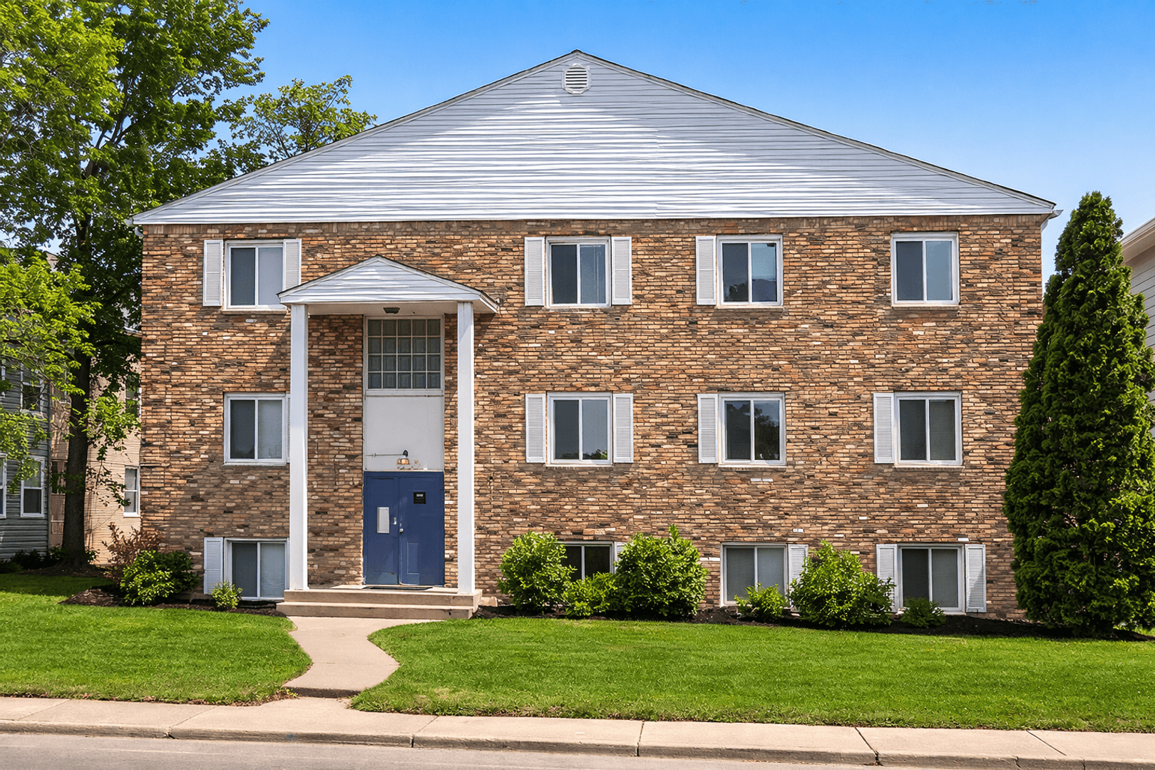 Minneapolis Apartment: 800 University Ave SE