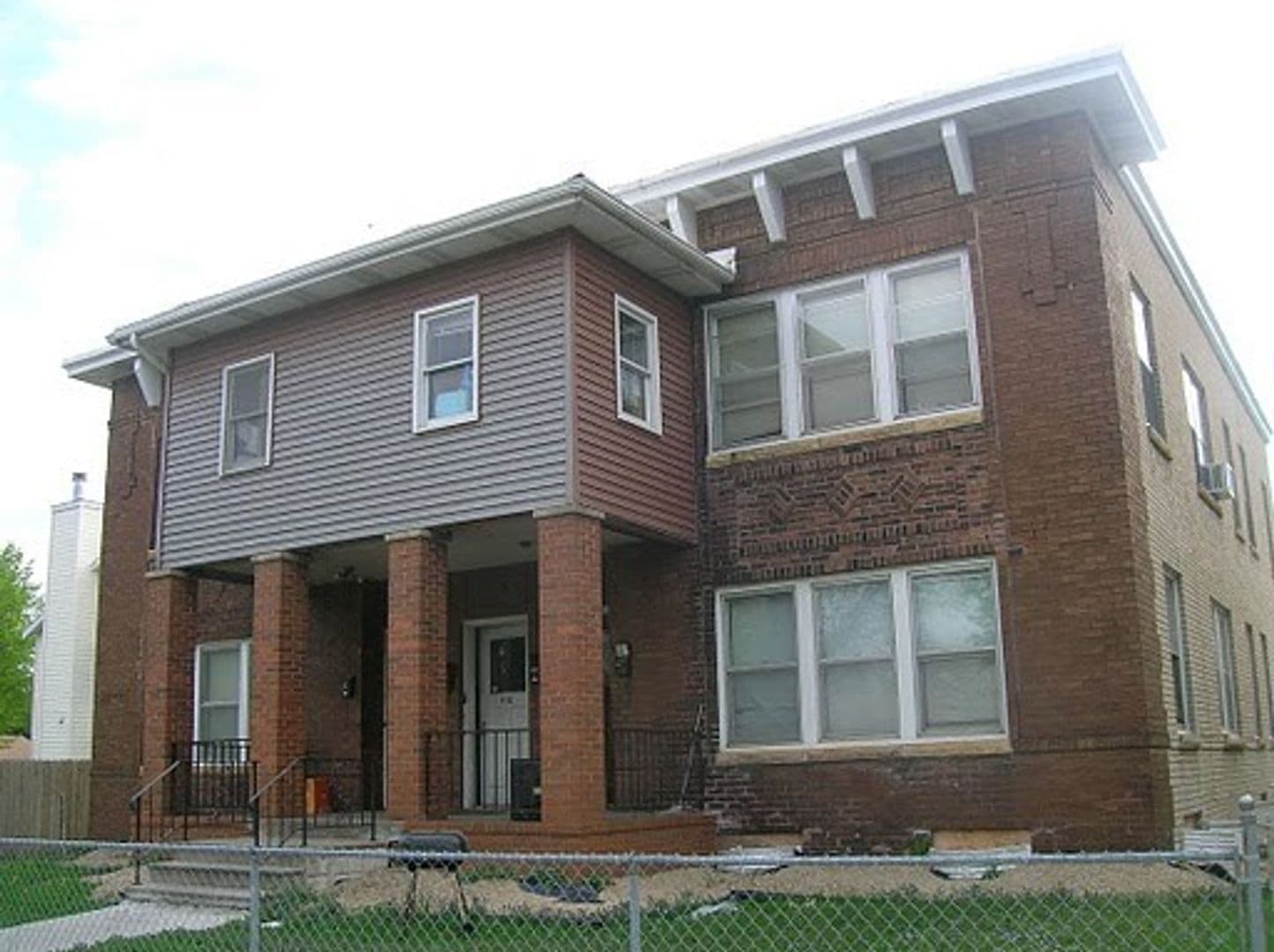 Minneapolis Apartment: 410 5th St NE