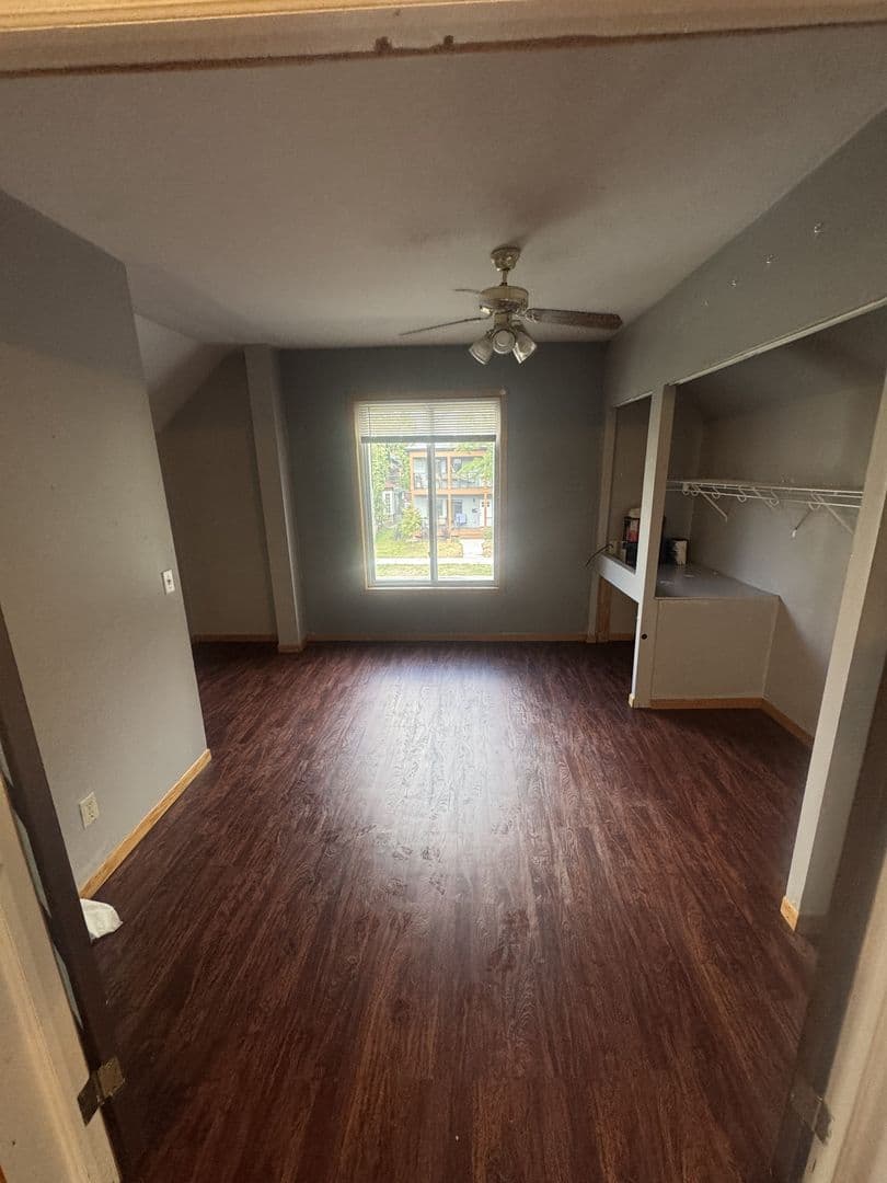 Minneapolis Apartment: 620 11th Ave SE