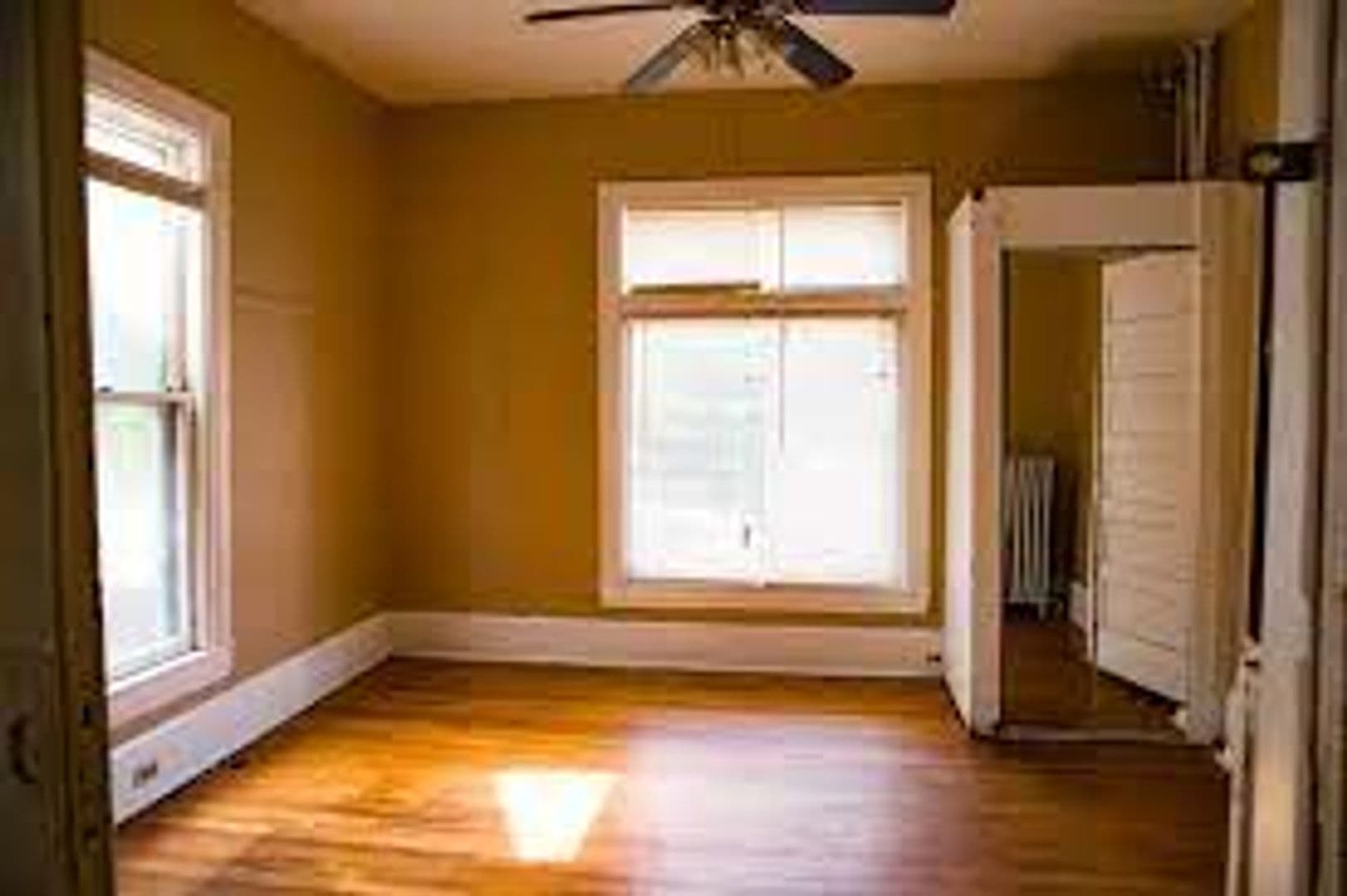 Minneapolis Apartment: 524 8th Ave SE