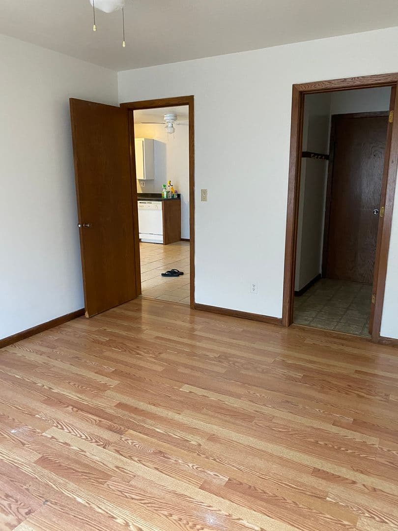 Minneapolis Apartment: 904-912 21st Ave S