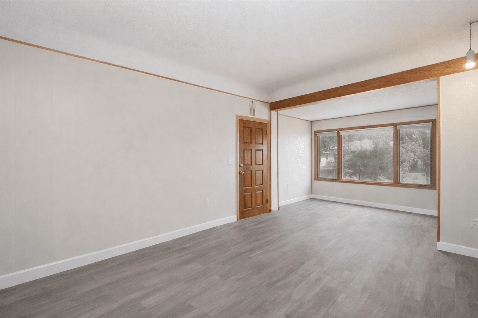 St. Paul Apartment: 1555 Carroll Ave