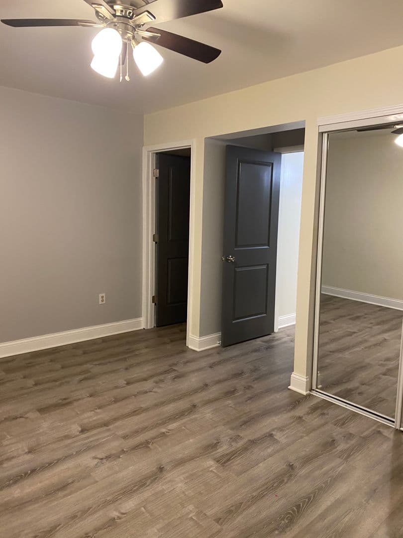 Minneapolis House: 425 8th Ave SE