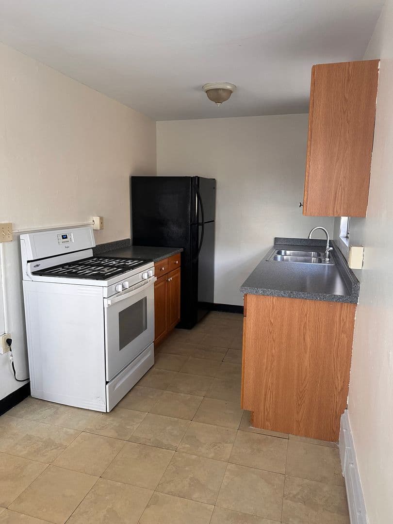 Minneapolis Apartment: 318 8th Ave SE