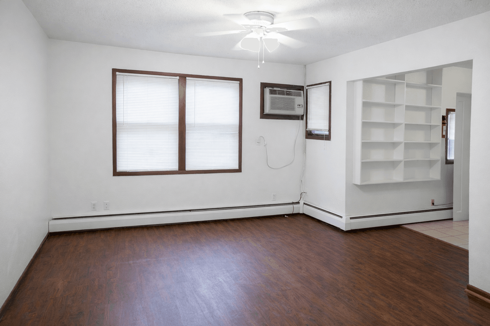 Minneapolis Apartment: 513 8th Ave SE