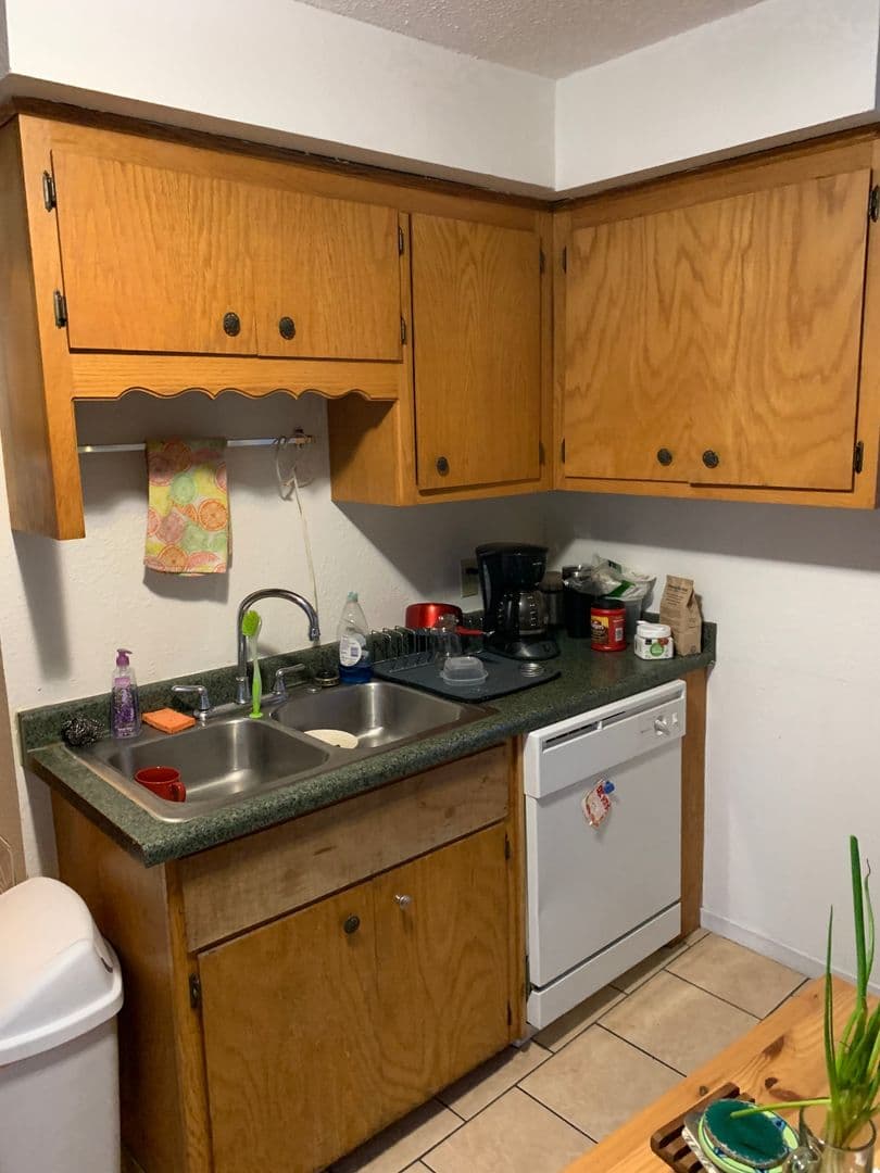 Minneapolis Apartment: 1080 24th Ave SE