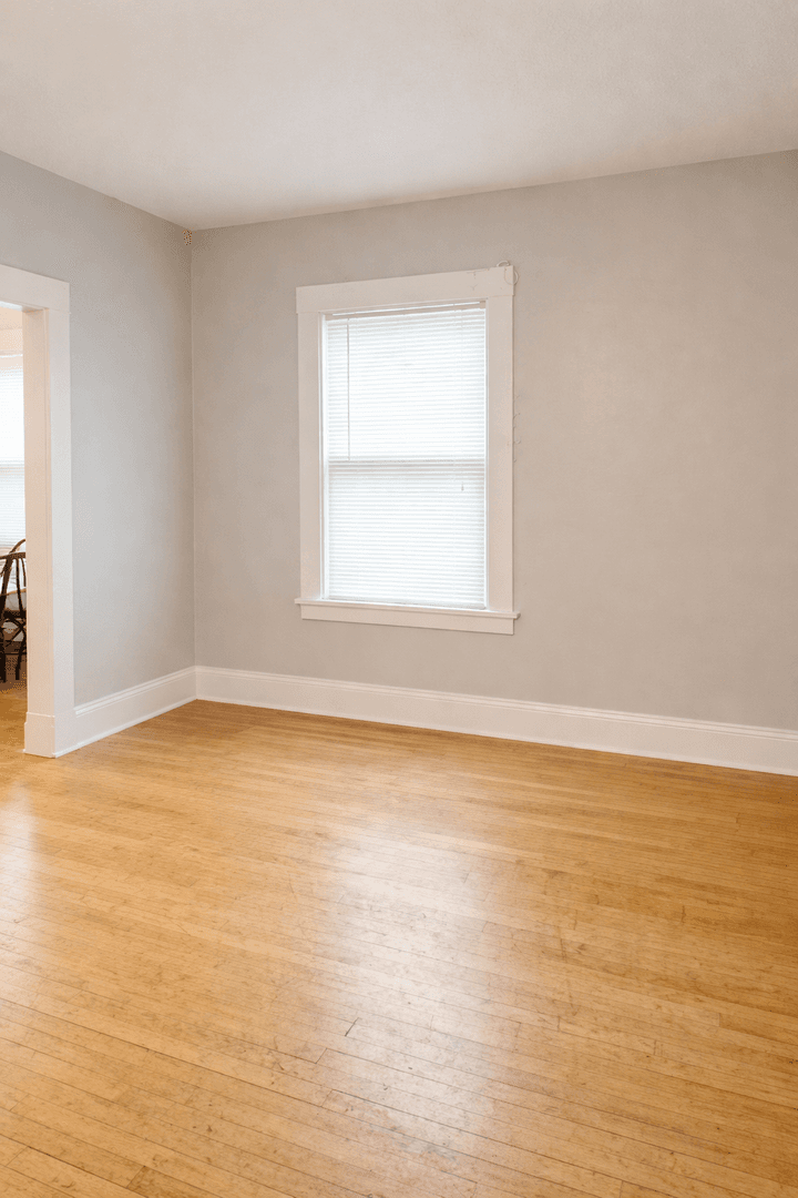 Minneapolis Apartment: 808-810 University Ave SE