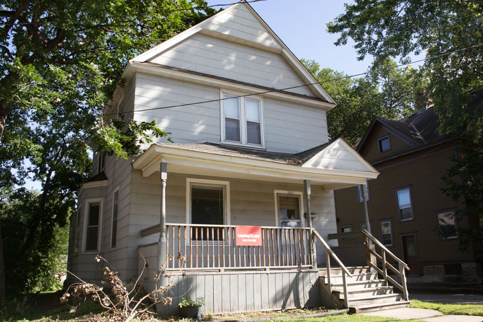 Minneapolis House: 1811 Como Ave SE