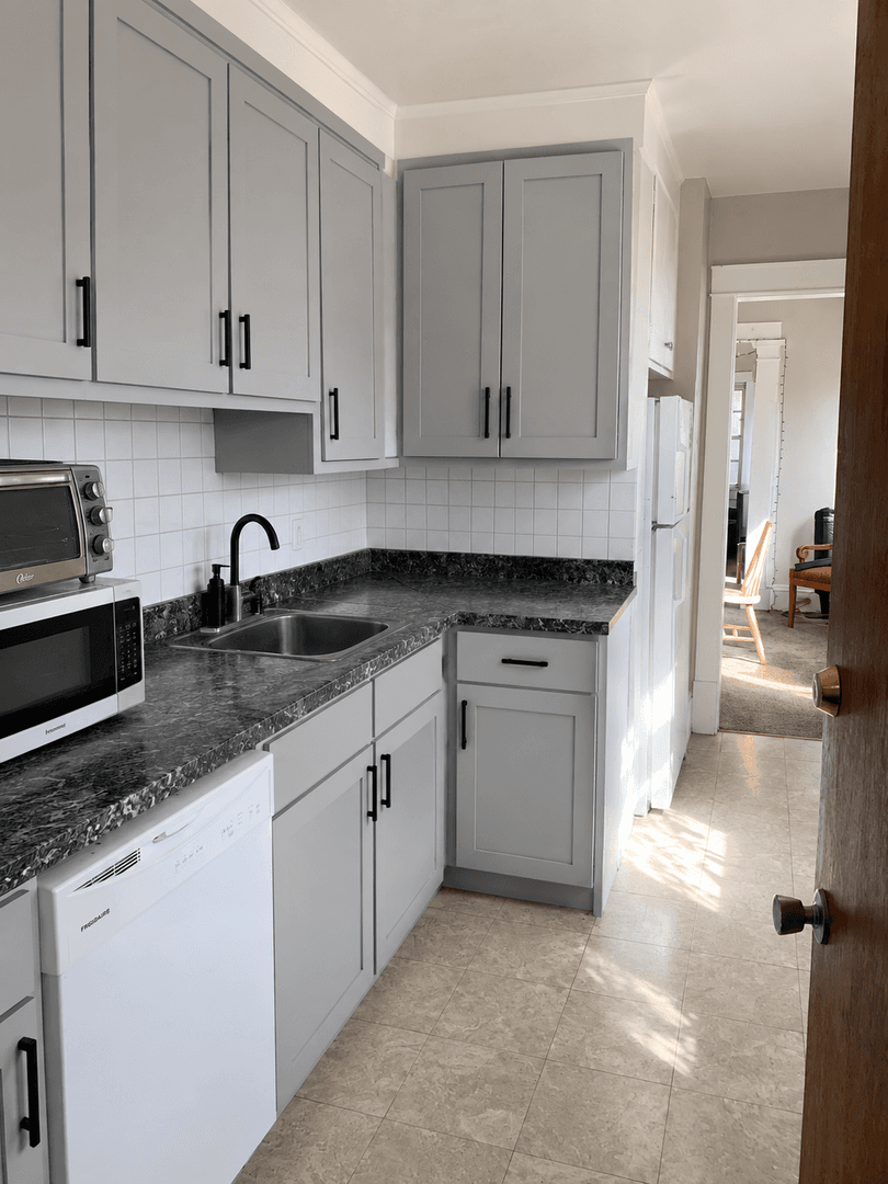 Minnneapolis Apartment: 816-818 University Ave SE