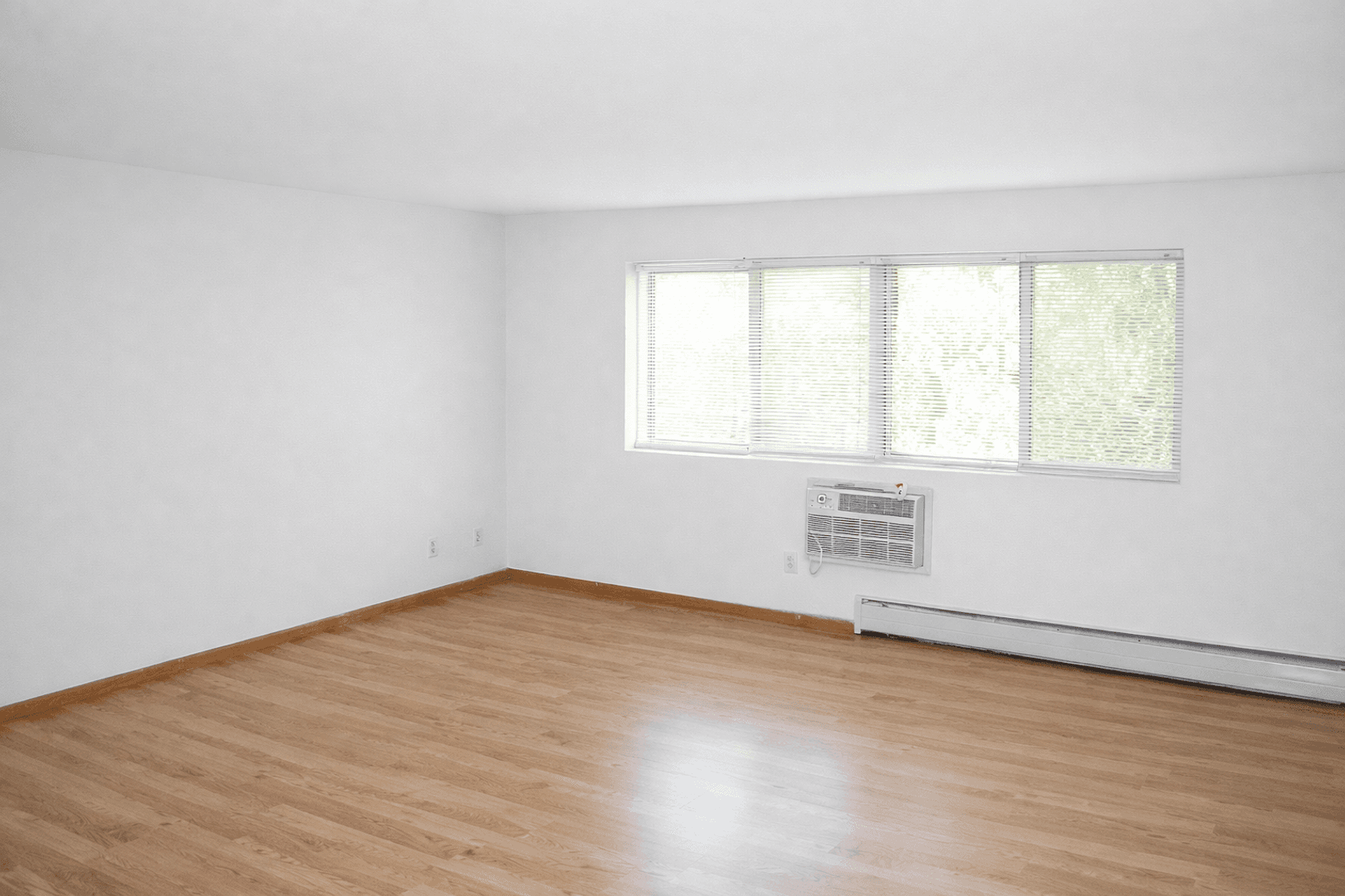 Minneapolis Apartment: 616 10th Ave SE