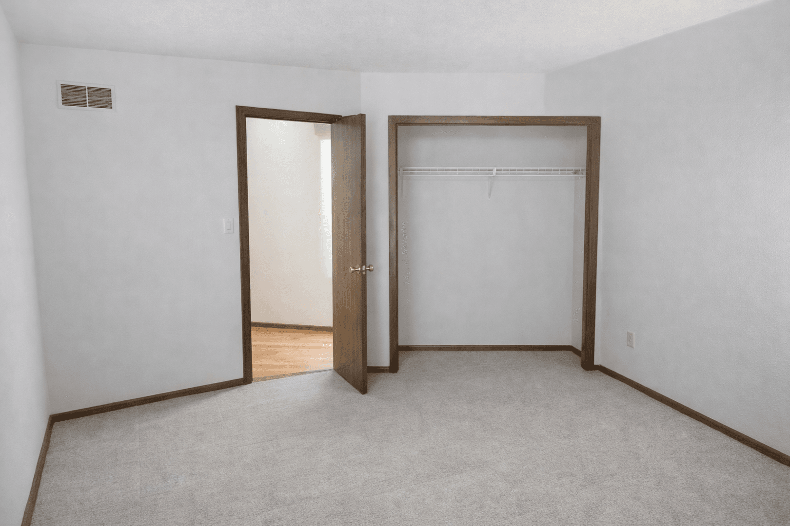 St Paul Apartment: 1146-48 Raleigh St